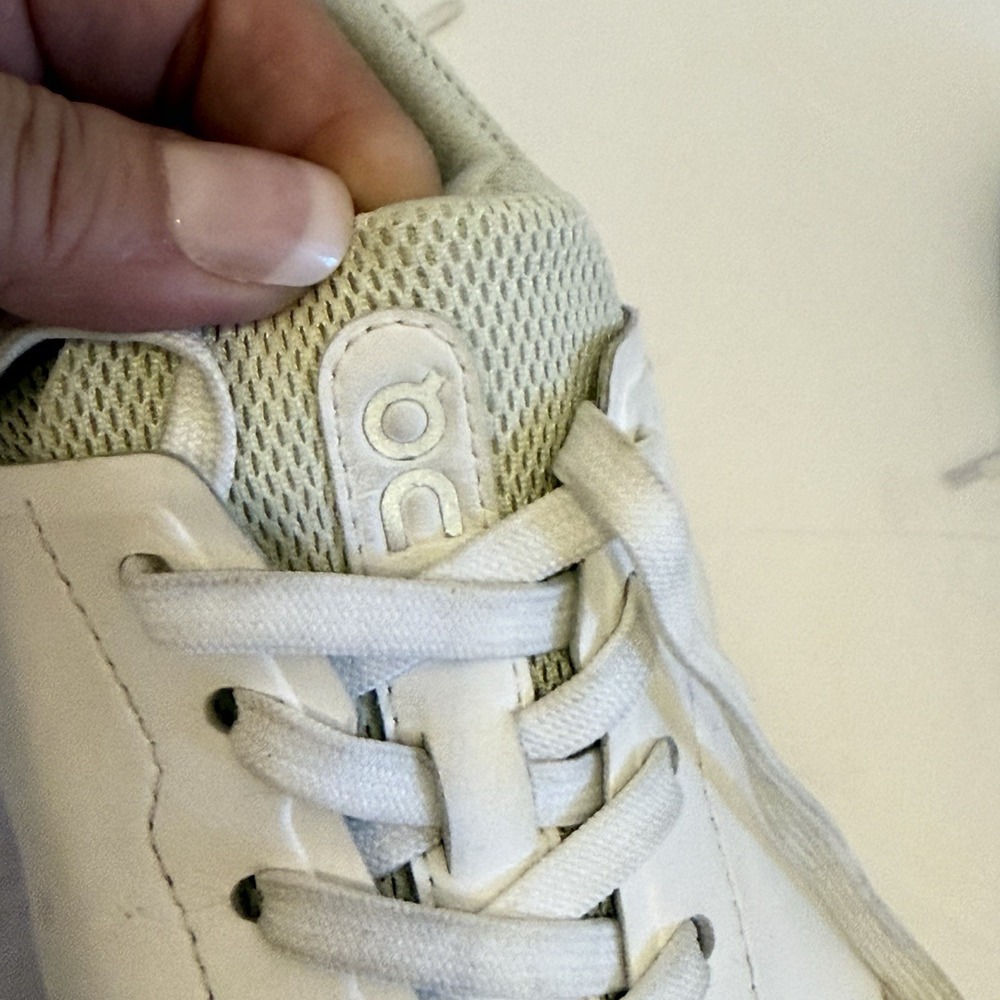 On Cloud The Roger Advantage Sneakers Women's Size 8.5 White & Mauve - Picture 14 of 16